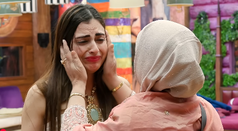Bigg Boss 19 Tonight Episode 88: Farhana’s Mother Shakes the House With Emotional Reunion and Savage Roasts